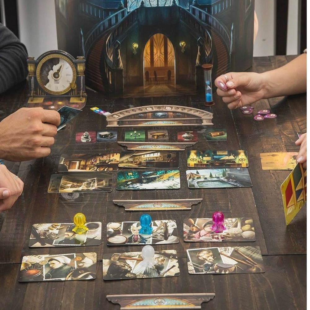 Mysterium Board Game - Cooperative Immersive Mystery Game - Picture 7 of 8